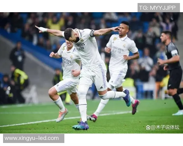 足球巨星化身街头艺人上演真实版草根逆袭传奇