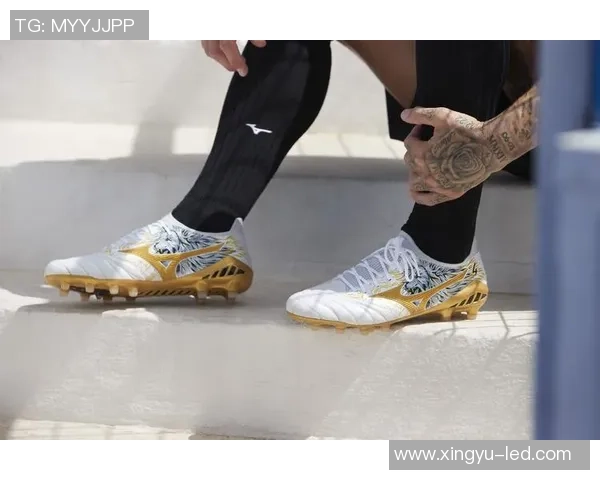 球星脚踩传奇足球鞋大盘点 各大品牌鞋款全览